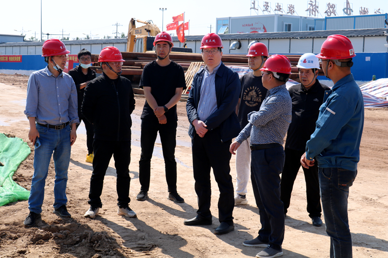 金寨縣委常委、常務(wù)副縣長汪洪濤一行到史河（金寨段）防洪提升工程-7#防汛大橋項(xiàng)目調(diào)研指導(dǎo)工作