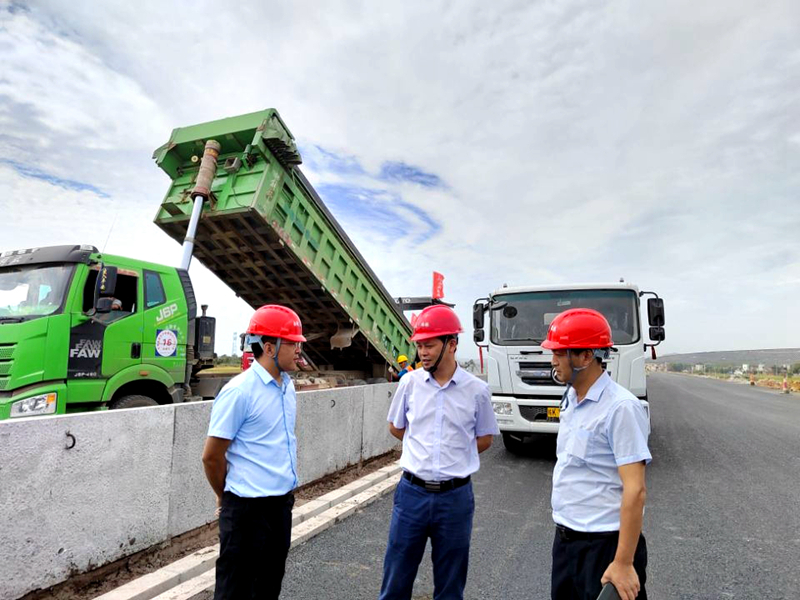 6、勞動競賽現(xiàn)場推進(jìn)會照片3_看圖王