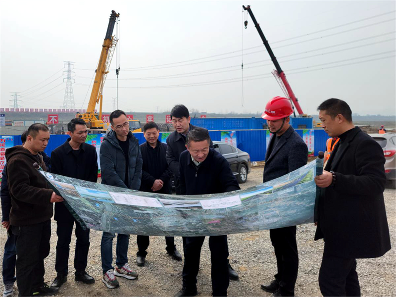 唐杰赴S247(圍烏路)改建工程四期項目現(xiàn)場指導工作