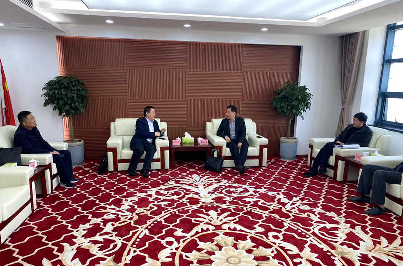 公司黨委書記、董事長錢申春率隊拜訪蕪湖市繁昌區(qū)委區(qū)政府